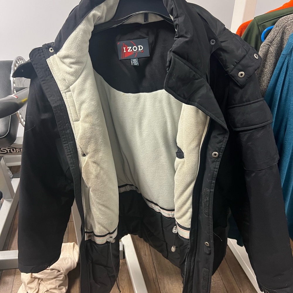 Izod Black and White Puffer Coat for Stylish Warmth